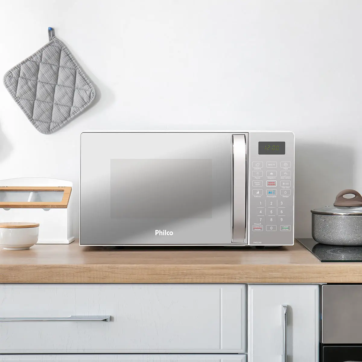 Micro-ondas Philco PMO23EB Limpa Fácil 20L Potência de 1100W Cor Branco